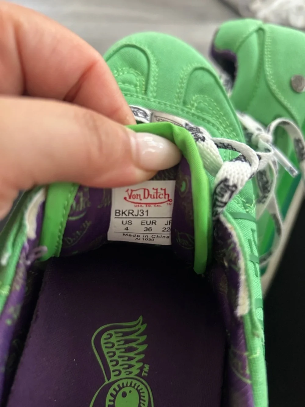Von Dutch Green Canvas Low-Top Sneakers with White Laces Sz 36